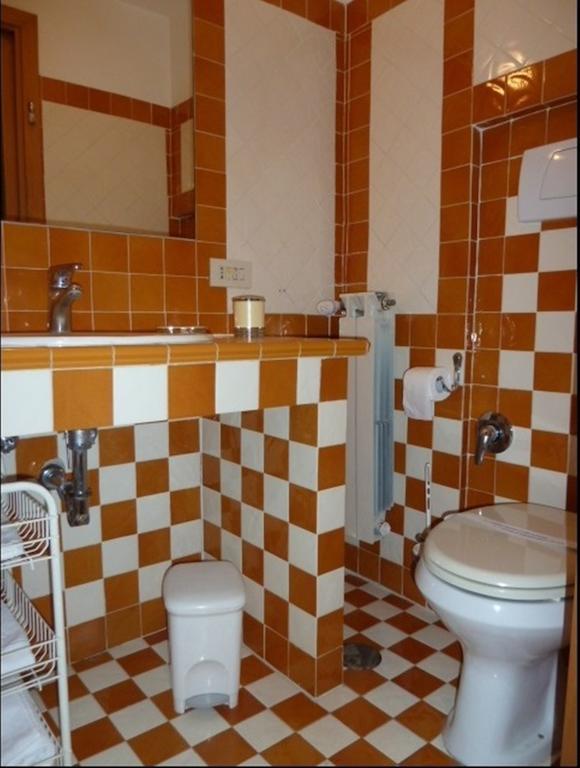 Hotel Sutrium Habitación foto
